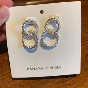 Silver interlocked circle earrings